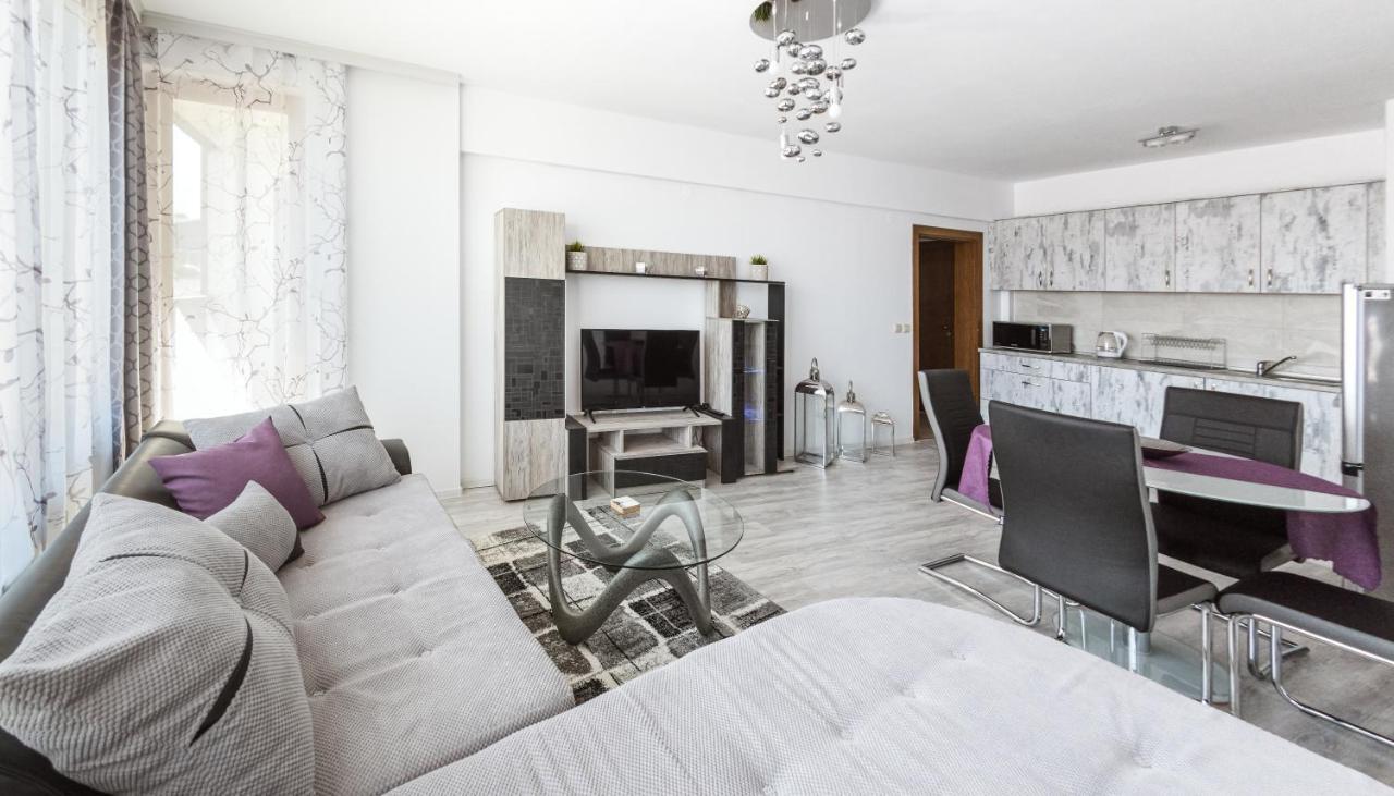Next To Gondola. Cosy & Elegant 2 Bedroom Apartment In Neon Complex Bansko Exterior photo